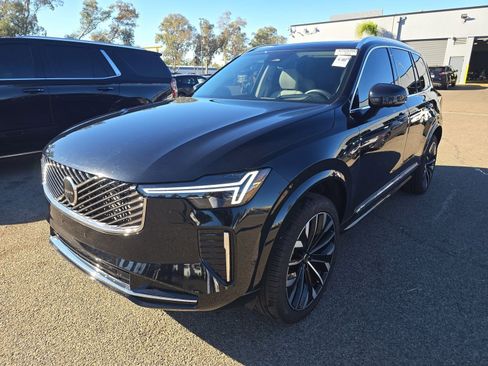 Used 2025 Volvo XC90 B6 Ultra w/ Protection Package Premier image 3