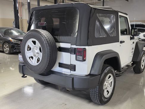 Used 2014 Jeep Wrangler Sport image 12