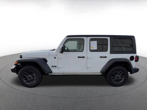 Used 2025 Jeep Wrangler Sport S image 8