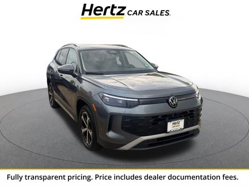 Used 2026 Volkswagen Tiguan SE AWD/4WD image 1