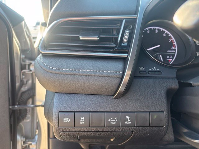 Used 2023 Toyota Camry SE w/ Convenience Package FWD image 19