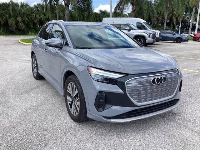 Used 2023 Audi Q4 e-tron Premium Plus w/ Premium Plus RWD image 3
