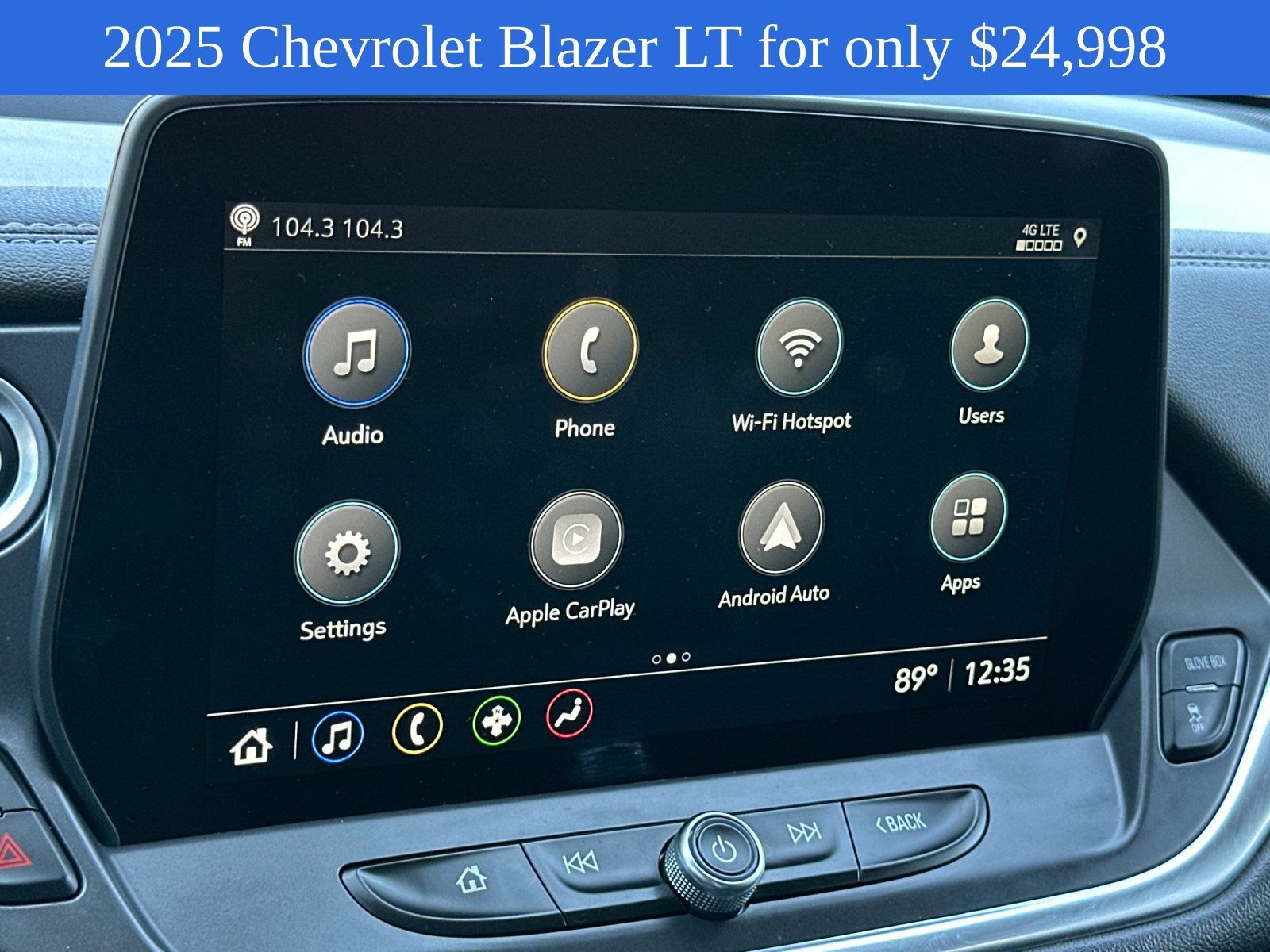 Used 2025 Chevrolet Blazer LT FWD image 19