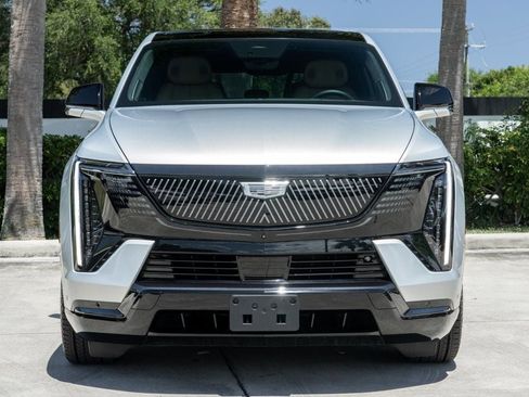 Used 2025 Cadillac Escalade IQ Sport 2 AWD/4WD image 12