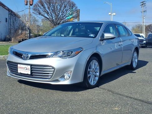 Used 2013 Toyota Avalon Limited image 3