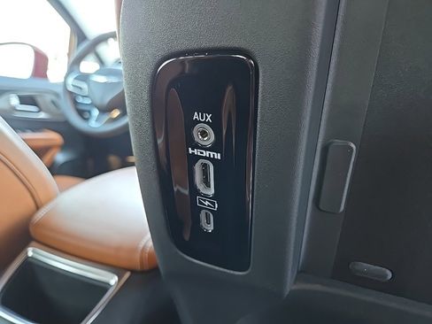 Used 2024 Chrysler Pacifica Pinnacle image 97