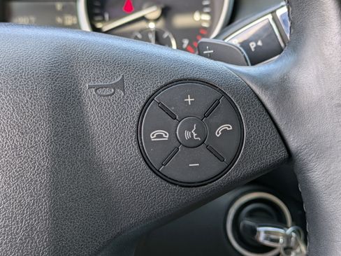 Used 2010 Mercedes-Benz ML 350 2WD image 27