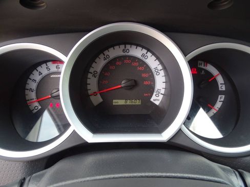 Used 2012 Toyota Tacoma 4x4 Access Cab SR5 image 17