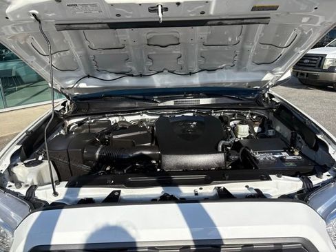 Used 2021 Toyota Tacoma TRD Off-Road RWD image 41