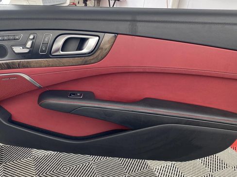 Used 2015 Mercedes-Benz SL 550 image 10