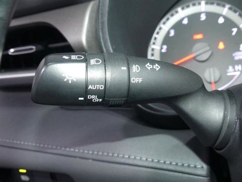 Used 2021 Toyota Highlander LE image 34