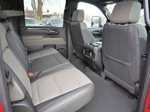 Used 2025 Chevrolet Silverado 2500 ZR2 w/ Technology Package AWD/4WD image 23