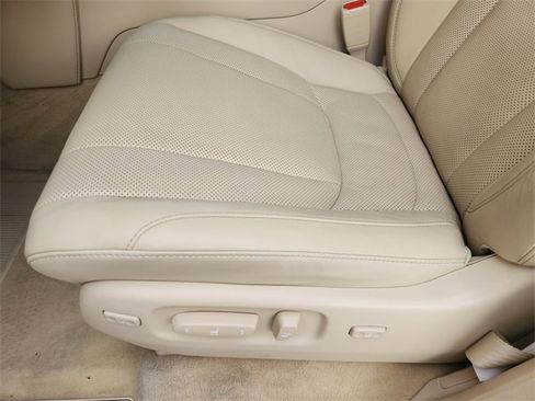 Used 2016 Lexus LX 570 4WD image 24