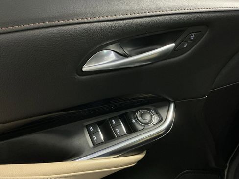 Used 2024 Cadillac XT4 Luxury w/ Cold Weather Package AWD/4WD image 16