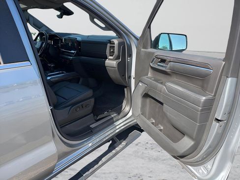 Used 2024 Chevrolet Silverado 1500 LTZ w/ Technology Package AWD/4WD image 10
