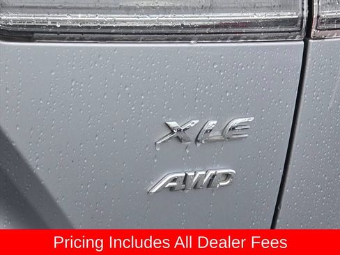 Used 2024 Toyota Corolla Cross XLE w/ Convenience Package AWD/4WD image 6