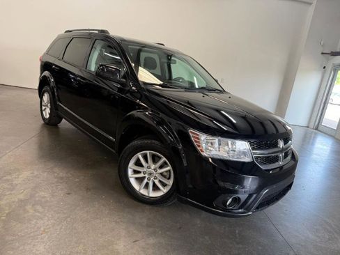 Used 2018 Dodge Journey SXT FWD image 26