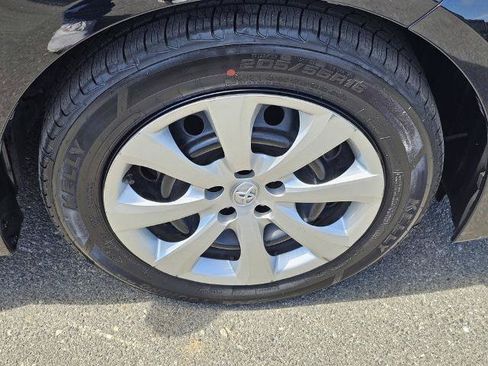 Used 2024 Toyota Corolla LE FWD image 9