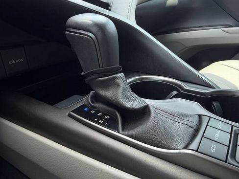 Certified 2023 Toyota Camry SE FWD image 19