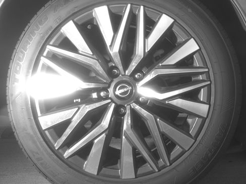 Used 2025 Nissan Altima 2.5 SV FWD image 15