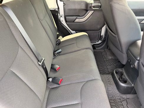 Used 2016 Jeep Wrangler Unlimited Sport w/ Quick Order Package 24S AWD/4WD image 30