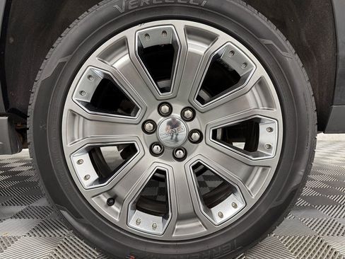 Used 2016 GMC Yukon XL Denali AWD/4WD image 37