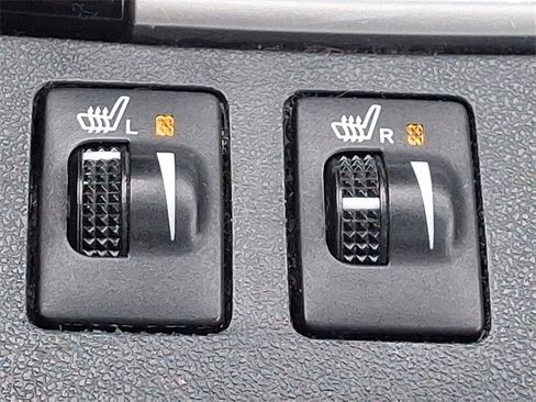 Used 2019 Toyota Highlander XLE image 19