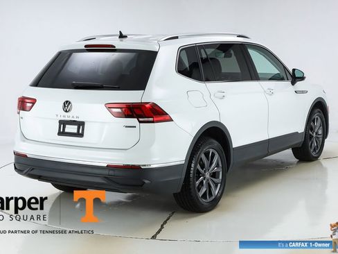 Used 2022 Volkswagen Tiguan SE w/ Panoramic Sunroof Package AWD/4WD image 9