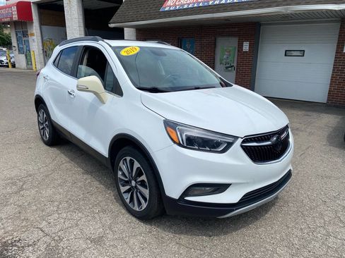 Used 2019 Buick Encore Essence image 2