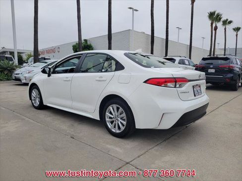 Certified 2024 Toyota Corolla LE w/ LE Convenience Package FWD image 6