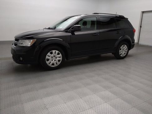Used 2019 Dodge Journey SE image 2