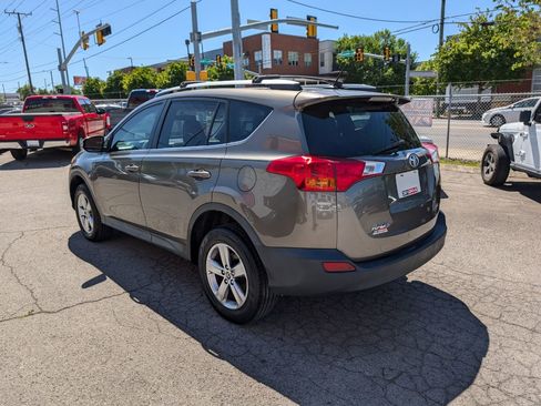 Used 2015 Toyota RAV4 XLE FWD image 8