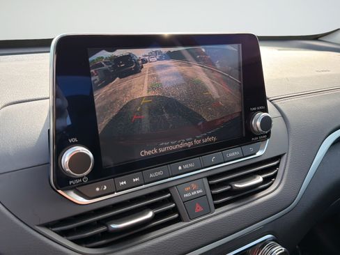 Used 2019 Nissan Altima 2.5 SV FWD image 24