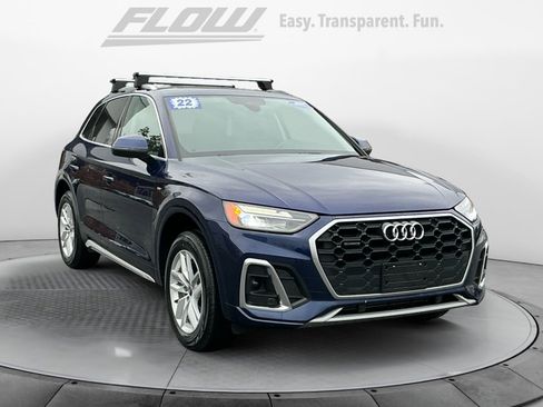 Used 2022 Audi Q5 2.0T Premium w/ Convenience Package image 1