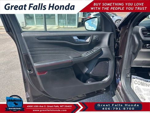 Used 2023 Ford Escape ST-Line Elite w/ Premium Technology Package AWD/4WD image 12