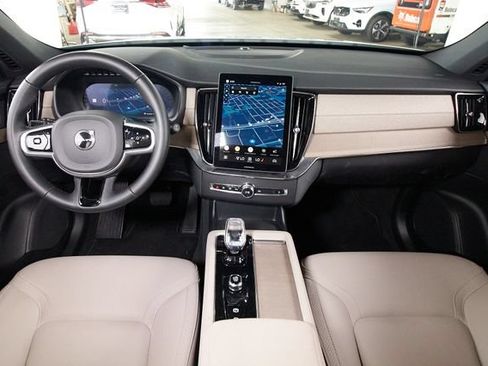 Certified 2026 Volvo XC90 B6 Plus AWD/4WD image 6