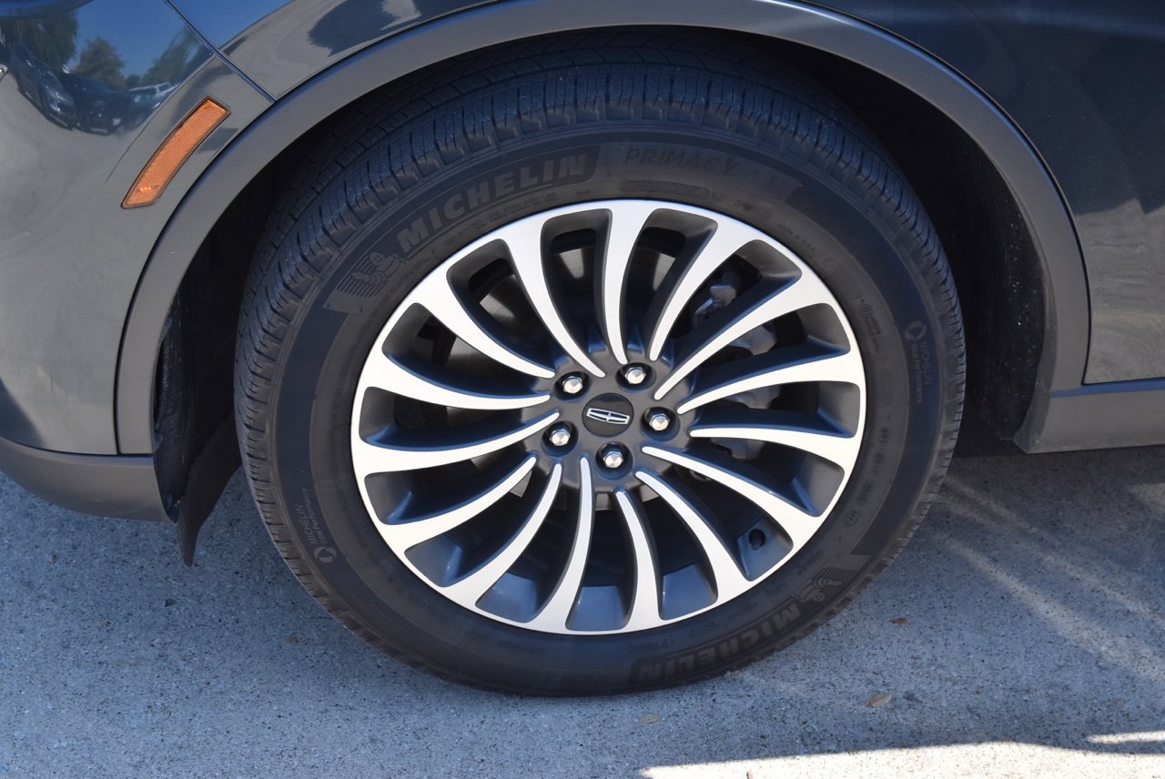Certified 2024 Lincoln Aviator Reserve AWD/4WD image 13