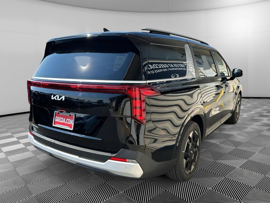 New 2026 Kia Carnival EX FWD image 4