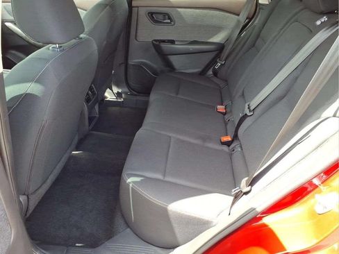 Used 2023 Nissan Rogue S FWD image 14