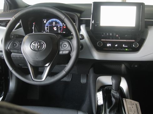 New 2026 Toyota Corolla SE image 2