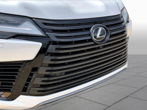 Certified 2025 Lexus LX 700h Luxury w/ Appearance Package AWD/4WD image 30