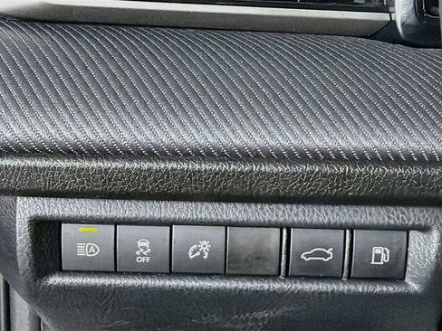 Used 2025 Toyota Camry SE FWD image 15