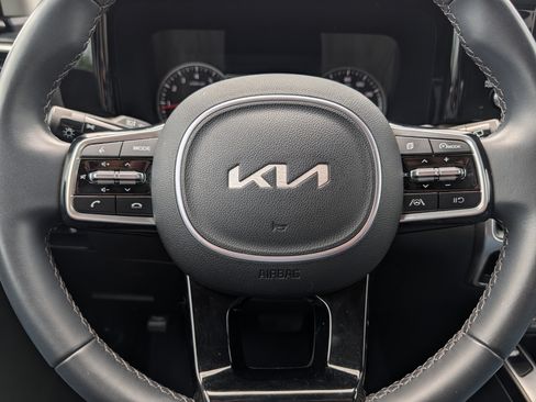 Certified 2023 Kia Sorento S w/ Panoramic Sunroof Package AWD/4WD image 25
