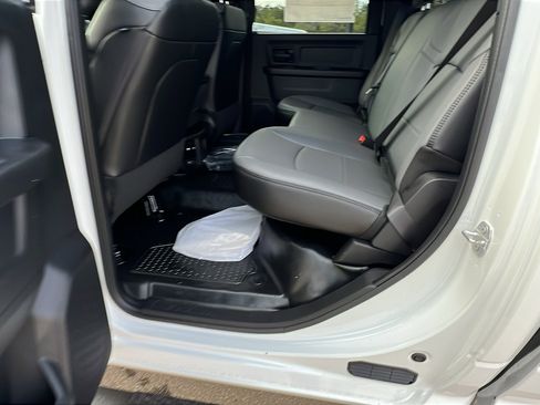 New 2026 RAM 2500 Tradesman AWD/4WD image 19