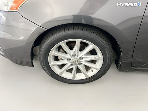 Used 2014 Toyota Prius V Five FWD image 11