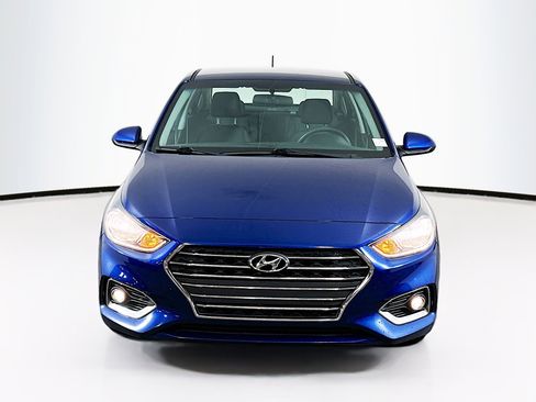 Used 2022 Hyundai Accent SEL FWD image 2