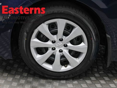 Used 2022 Toyota Corolla LE w/ Carpet Mat Package (TMS) image 31