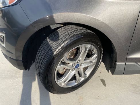 Used 2017 Ford Edge Titanium FWD image 13