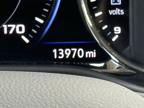 Used 2023 GMC Acadia Denali image 41