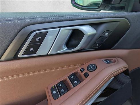 Used 2023 BMW X5 sDrive40i w/ Climate Comfort Package image 18